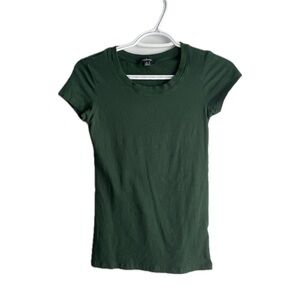 💖(2 for $15)💖 Emerald Green Trendy Cut T-Shirt